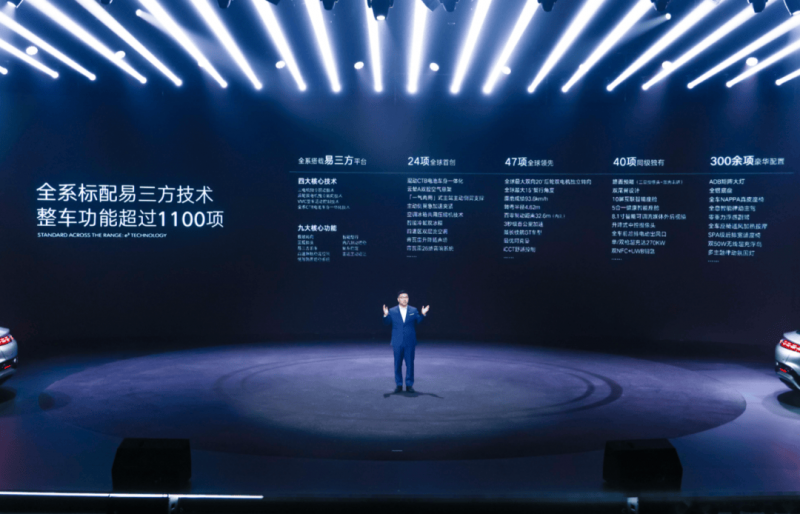 青藏铁路正式进入动车时代，西宁至格尔木五个半小时可达